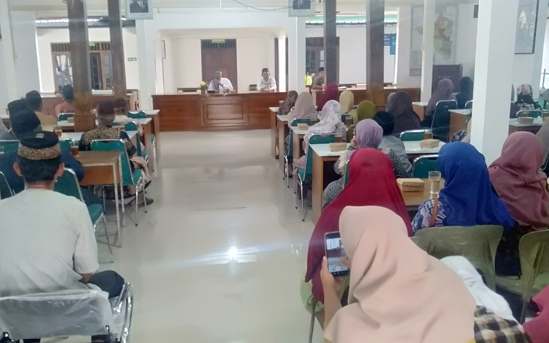 Semangat Pagi Ahad Kliwon: Ustad Miftahul Huda Hadirkan Pesan-Pesan Keislaman di Pendoworejo